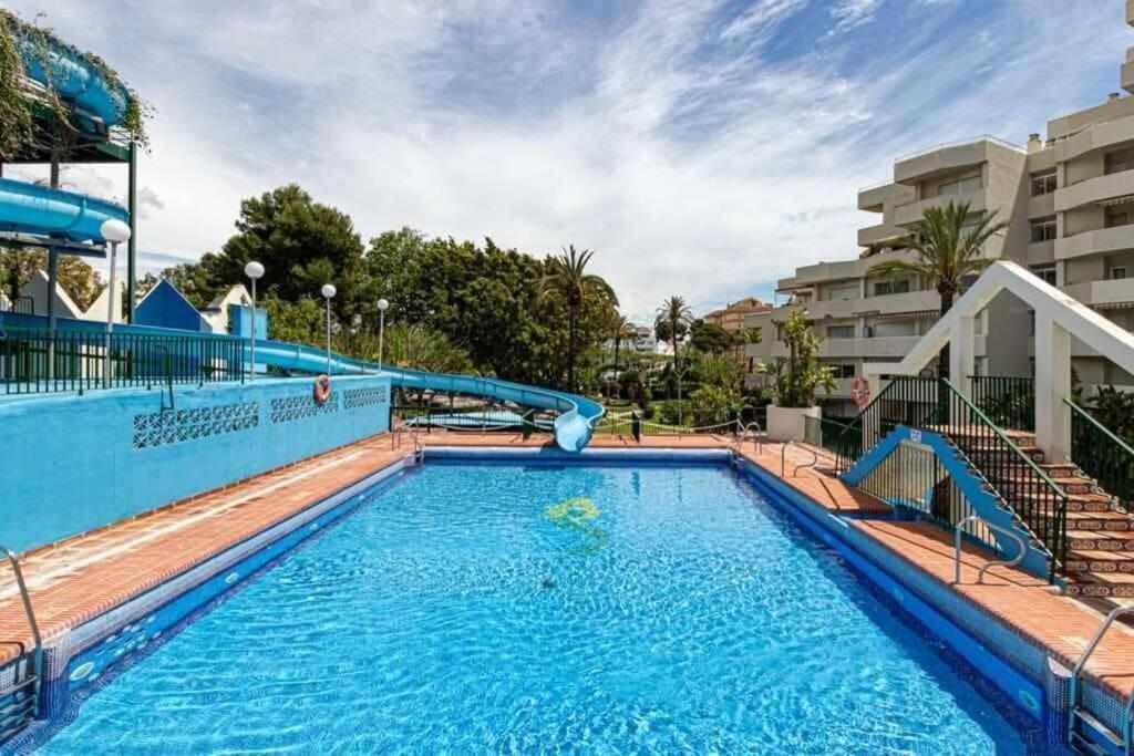 797 Holiday Rentals- Precioso Piso Con Vistas Al Jardin En Benalbeach เบนัลมาเดนา ภายนอก รูปภาพ
