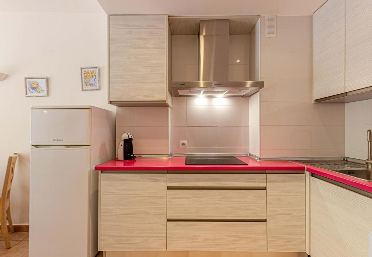 797 Holiday Rentals- Precioso Piso Con Vistas Al Jardin En Benalbeach เบนัลมาเดนา ภายนอก รูปภาพ