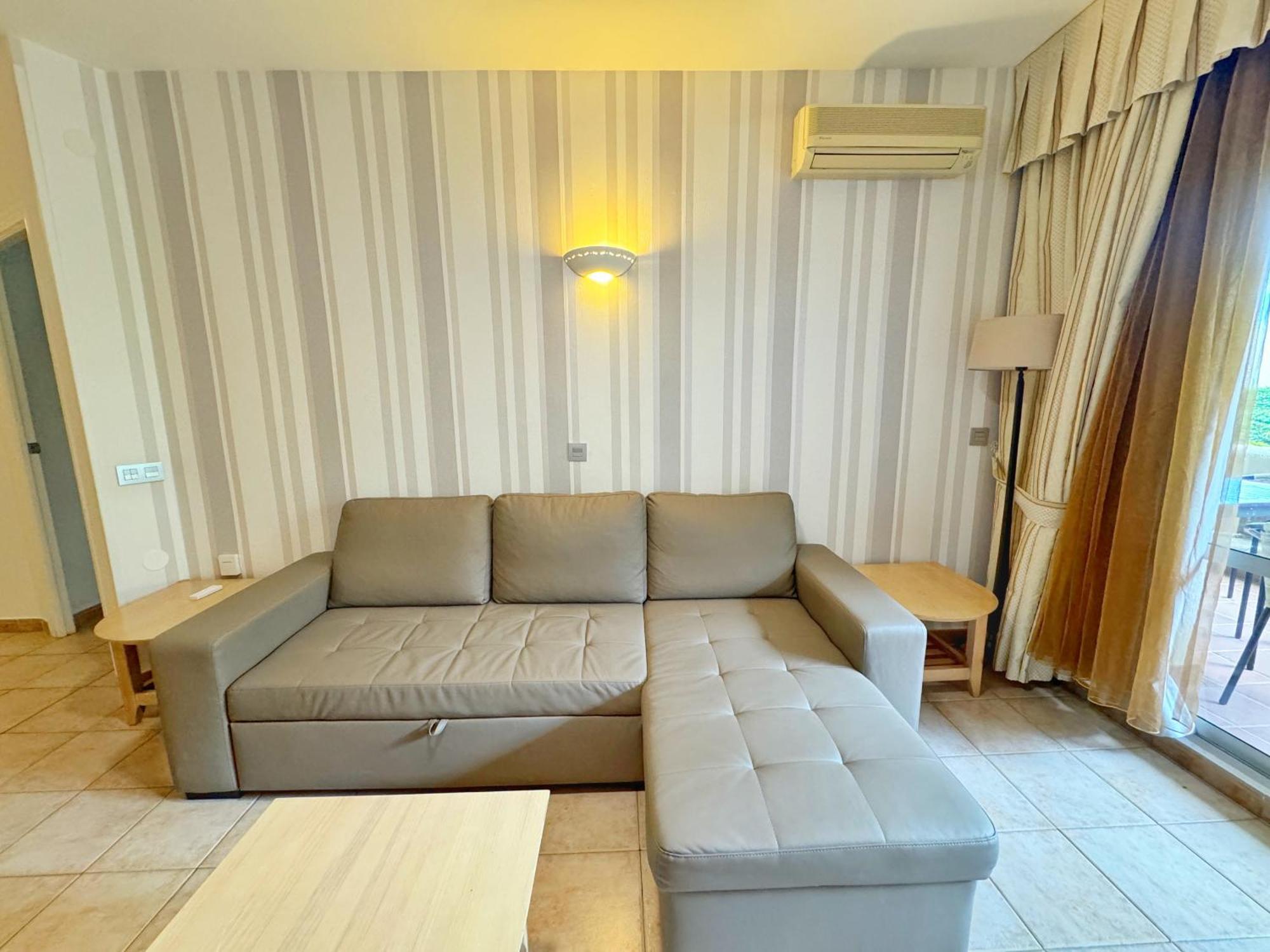 797 Holiday Rentals- Precioso Piso Con Vistas Al Jardin En Benalbeach เบนัลมาเดนา ภายนอก รูปภาพ